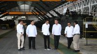 Bey Machmudin Dampingi Presiden Jokowi ke PT Pindad