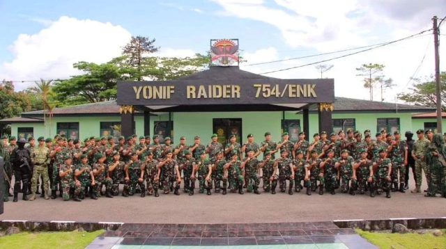 Yonif 754 Divif 3 Kostrad Terima Kunjungan Kerja Danpussenif
