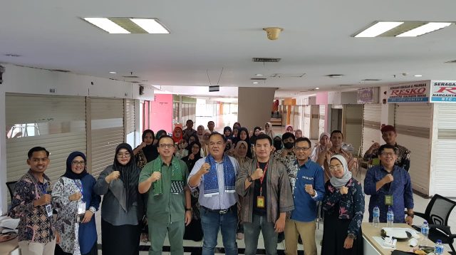 Naikkan Level Produk IKM, Pemkab Bandung Gelar Pelatihan Motif Batik Kina