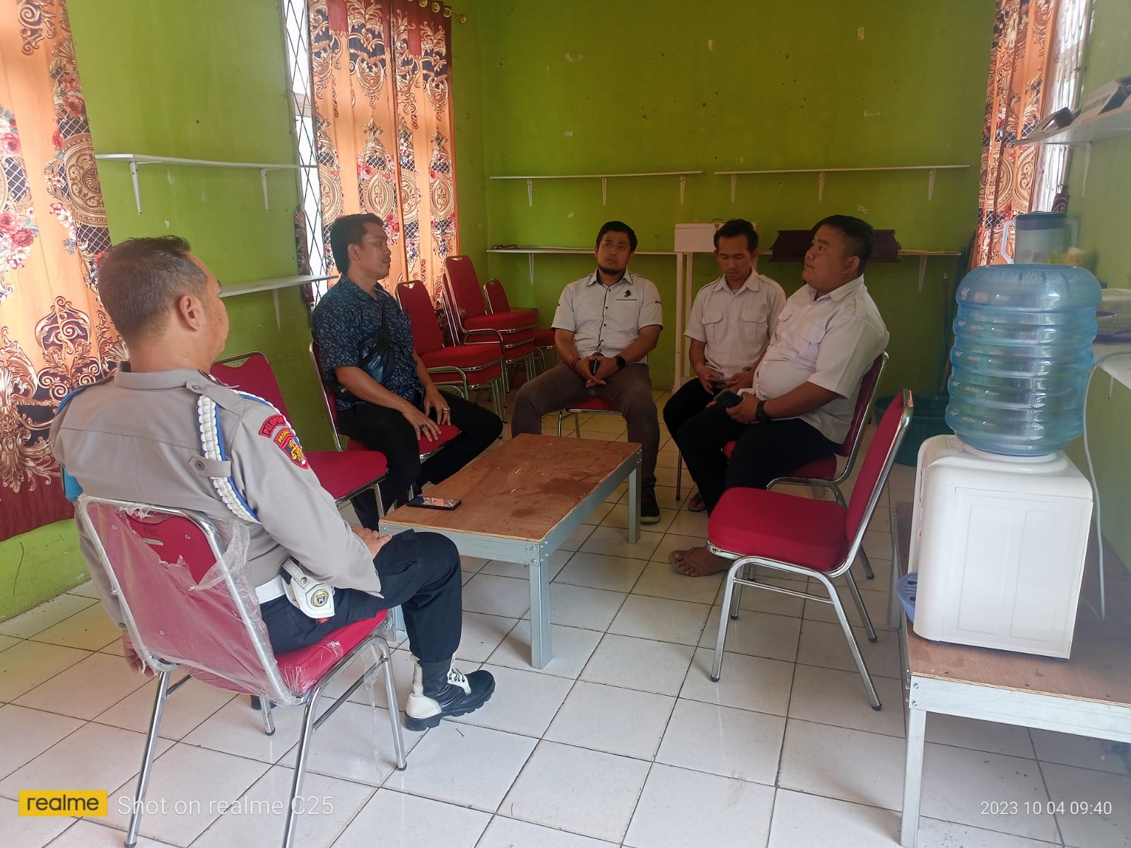 Untuk Mendengarkan Keluhan Masyakat, Polsek Tanah Abang Gelar Kegiatan Jum’at Curhat