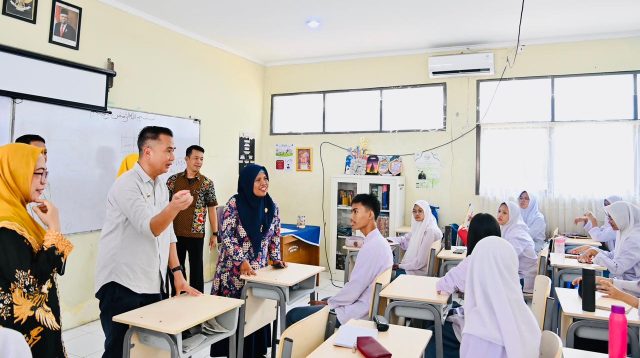 Bey Machmudin Pastikan Kegiatan Pengolahan Sampah Dimulai dari Tingkat Sekolah