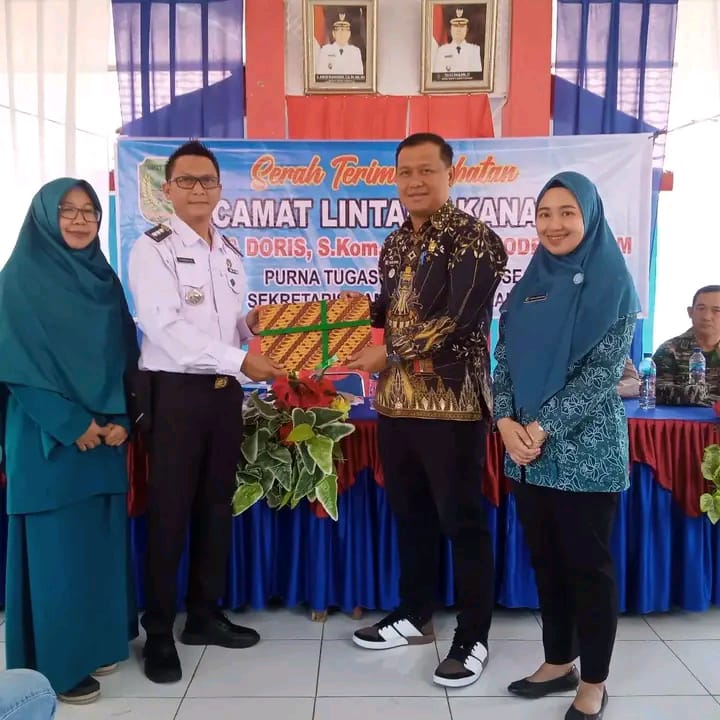 Serah Terima Jabatan Camat Lintang Kanan Selamat Untuk Kodri,SE.,MM Selaku Camat Baru
