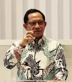 Menteri Dalam Negeri (Mendagri) Tito Karnavian mencopot Dikdik Sutarno Nugrahawan dari jabatan Pj Wali Kota (Walkot) Cimahi