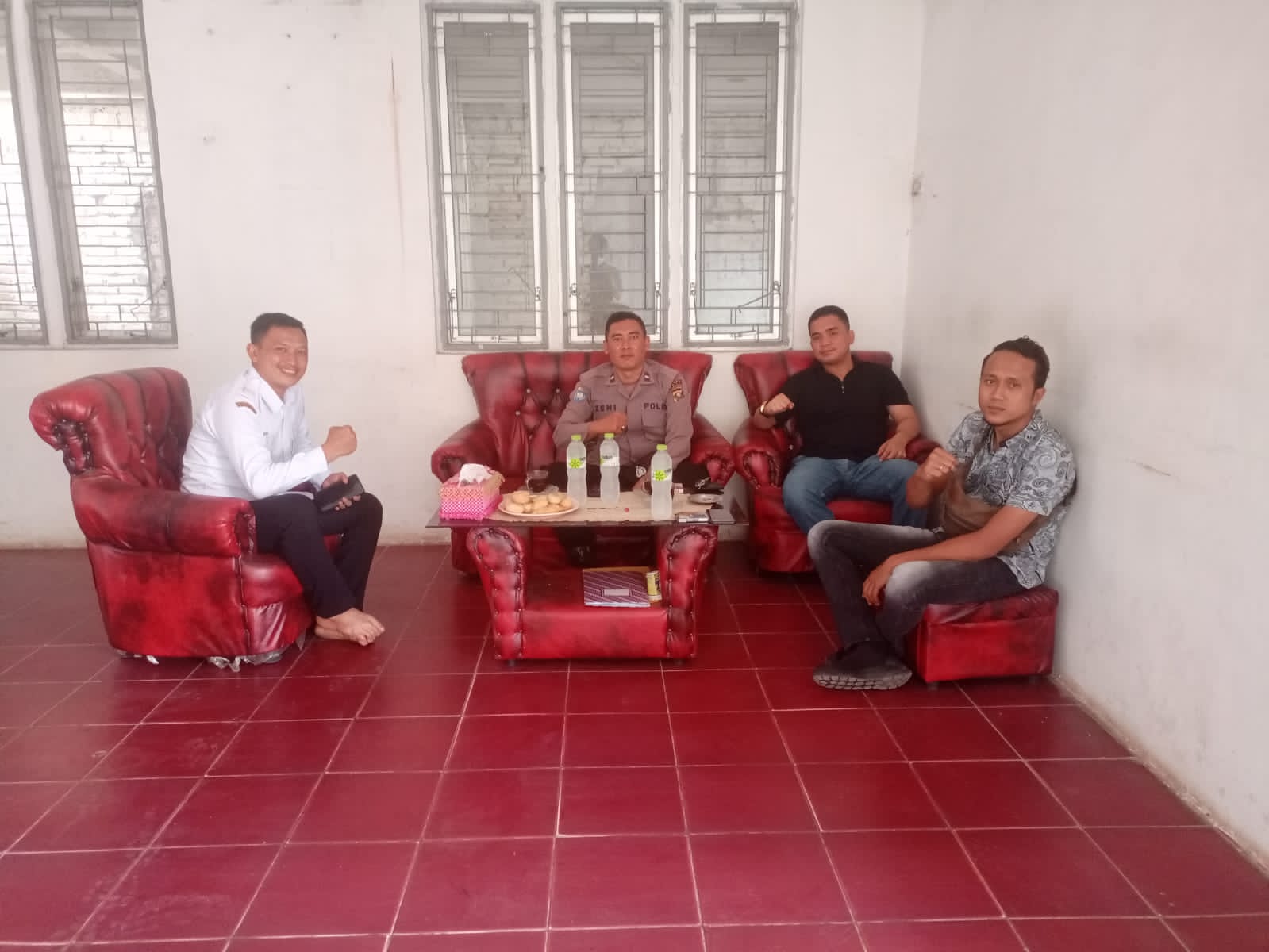 Kanit Binmas Polsek Penukal Abab Kunjungi Panwascam Kecamatan Penukal
