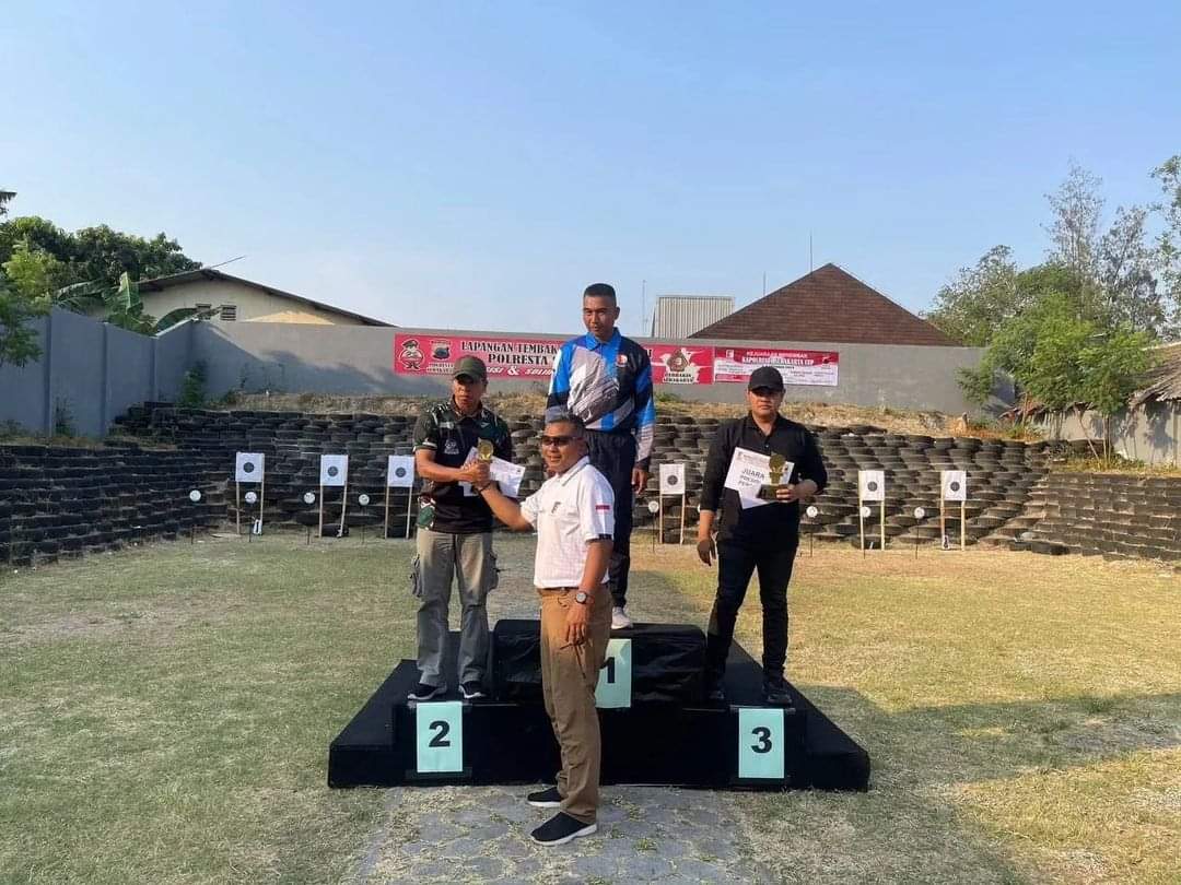 Prajurit Yonif 413 Kostrad Ikuti Lomba Menembak Kapolresta Surakarta Cup