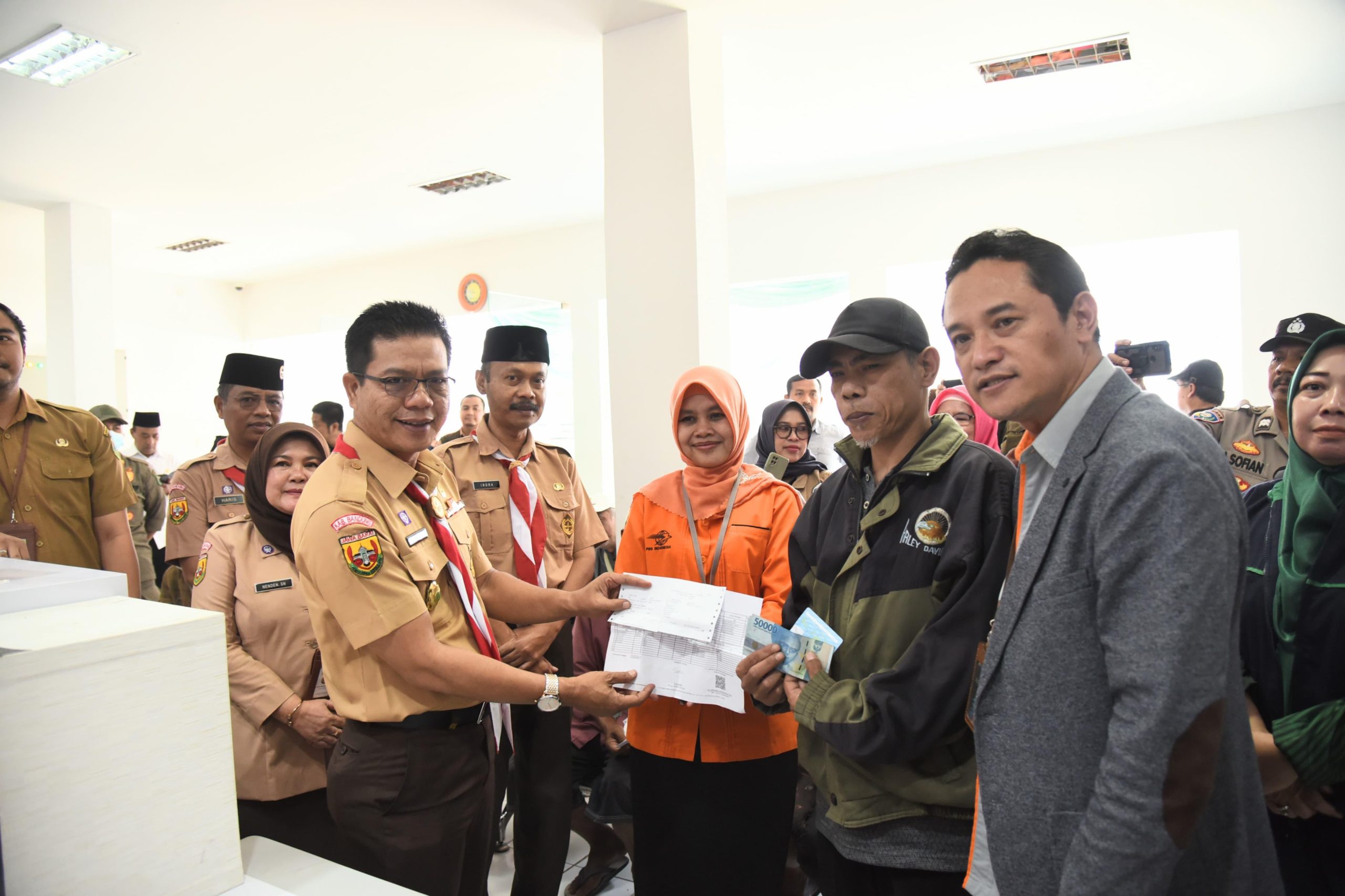 Bupati : Bukti Pemerintah Hadir Ringankan Beban Masyarakat