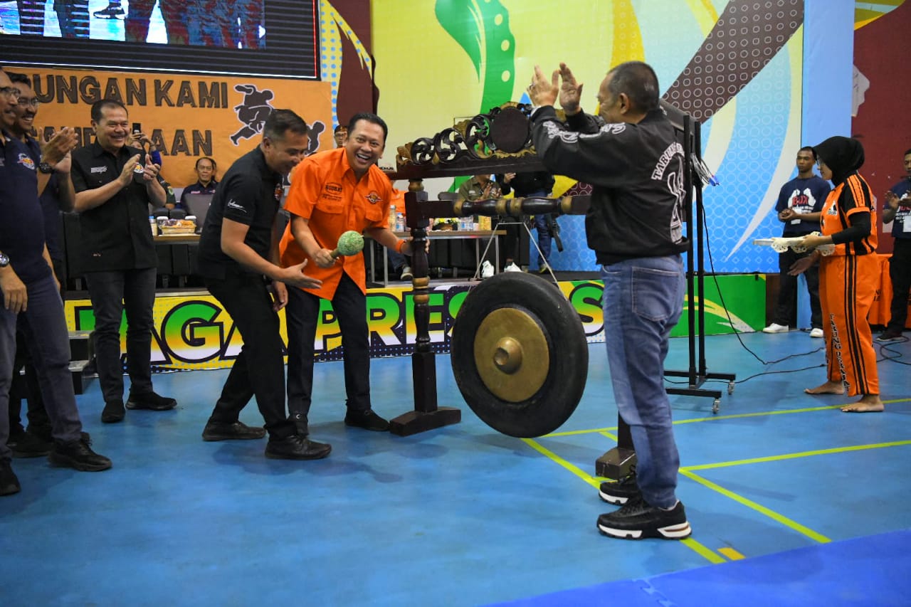 Bey Machmudin Buka Kualifikasi Tarung Derajat untuk PON XXI/2024