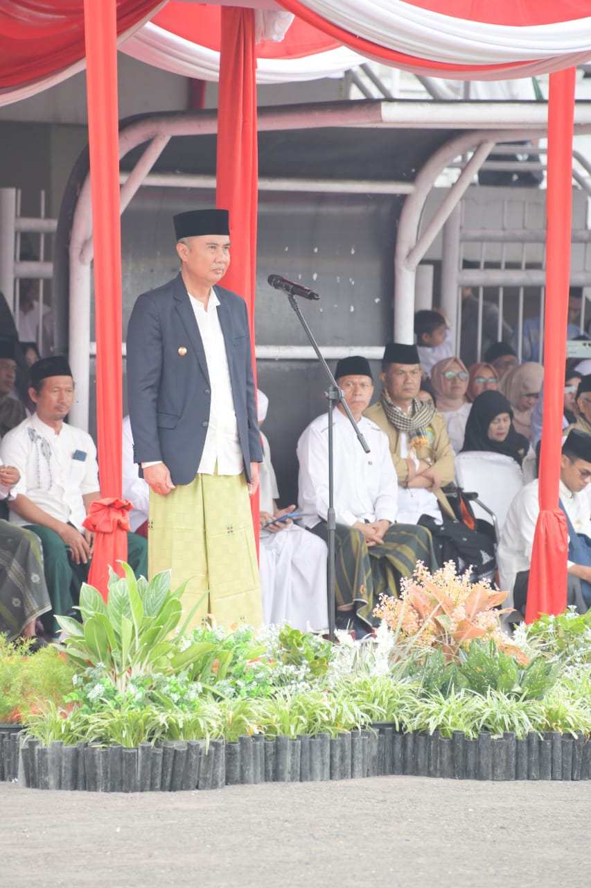 Bey Machmudin Peringati Hari Santri di Tasikmalaya