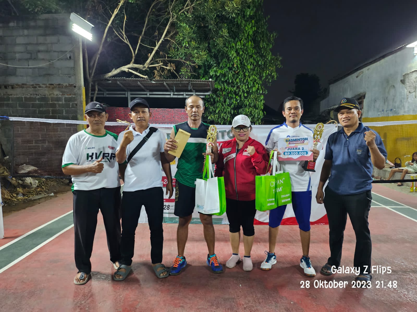 DPC PSI Pondok Melati Bekerjasama dengan Karangtaruna RW.004 gelar Turnamen Bulutangkis antar RT