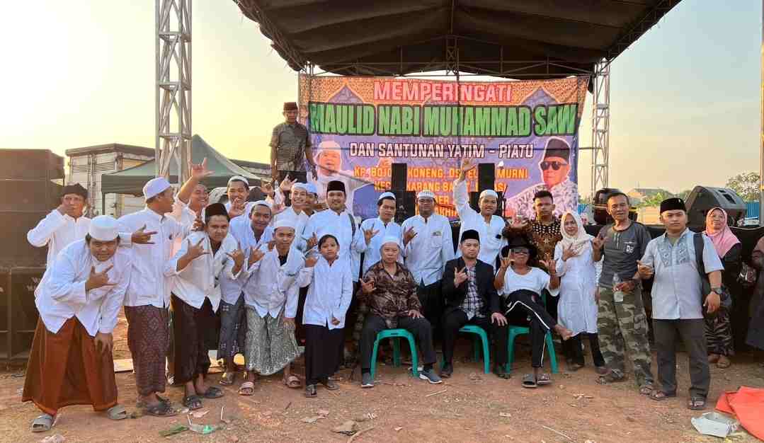 H. Abdul Malik  Bersama Soleh Silviana  Caleg PDIP Dapil 2 DPRD Kabupaten Bekasi  Santuni Yatim Piatu diacara Maulid Nabi Muhammad SAW
