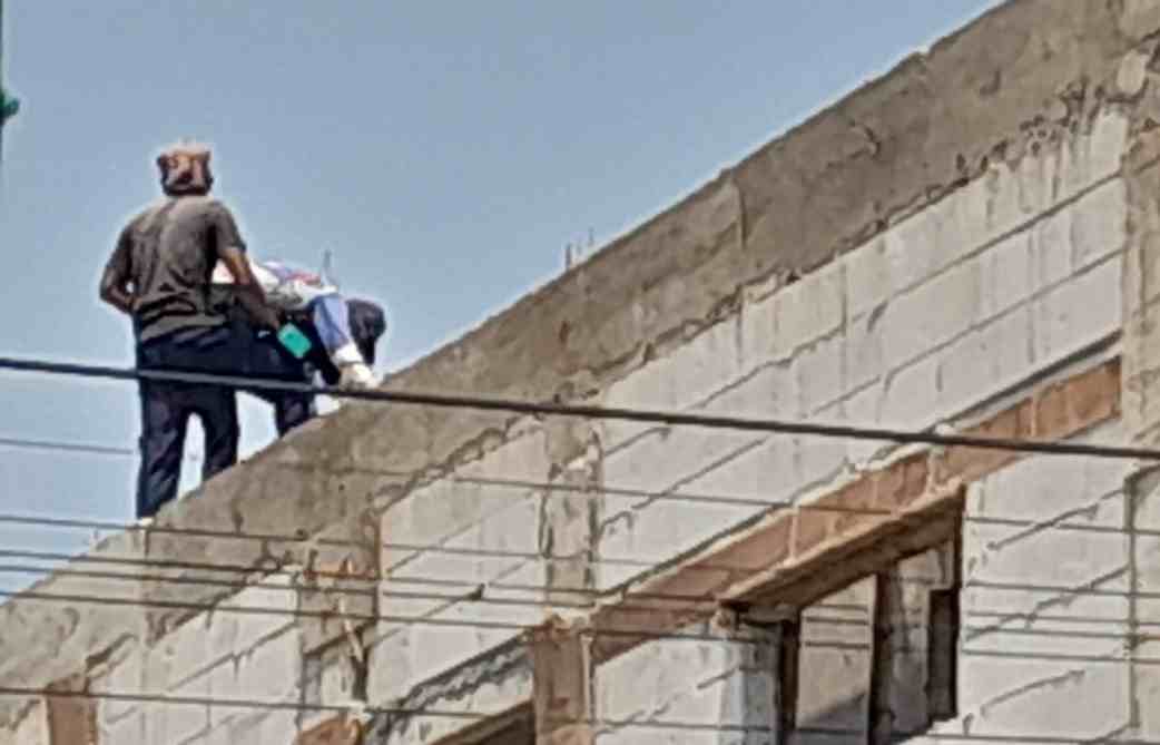 Para Pekerja Abaikan K3 ,Pengawas dan Konsultan diduga Makan Gaji Buta, dalam Poyek Peningkatan Rehab Kantor Pengadilan Purwakarta