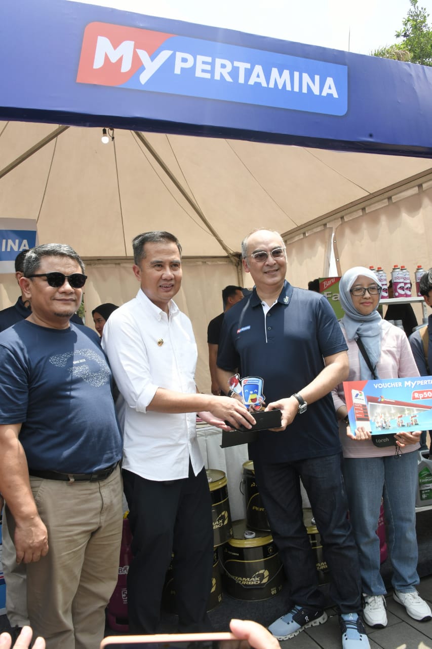 Bey Machmudin Apresiasi Pameran GIIAS Bandung, Minta Libatkan Siswa SMK Automotif