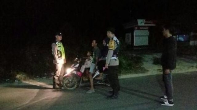 Cegah Pekat 3C, Tim UKL II Polsek Penukal Utara Gelar Razia Terpadu Gambar Gravatar