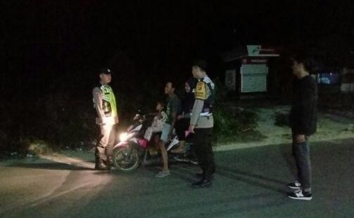 Cegah Pekat 3C, Tim UKL II Polsek Penukal Utara Gelar Razia Terpadu Gambar Gravatar