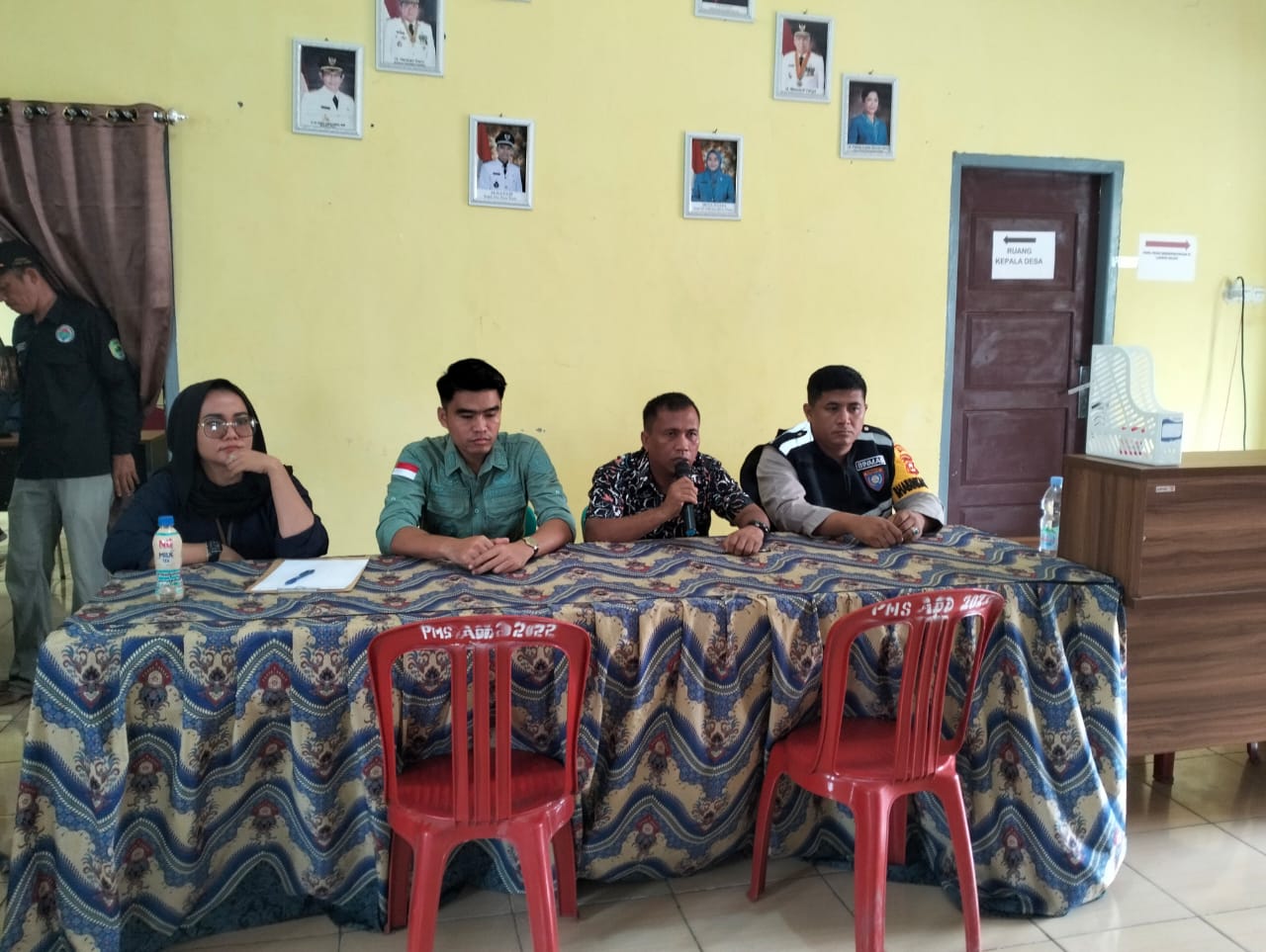 Polsek Penukal Abab Hadiri Pembayaran Kopensasi Dampak Siesmik 3D Didesa Purun Timur