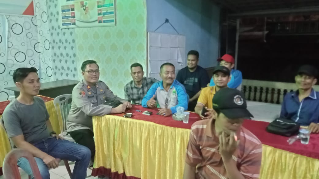 Kapolsek Penukal Abab Berikan Himbauan Kamtibmas, Saat Jum’at Curhat Didesa Air Itam