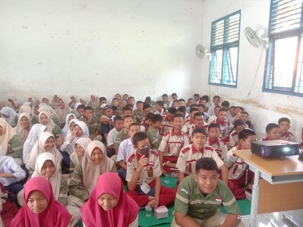 Kapolsek Penukal Abab Menghimbau Serta Menekankan Agar tidak Ada Kekerasan Dilingkungan Sekolah