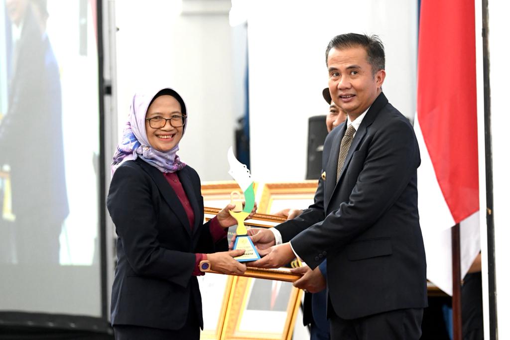 Bey Machmudin: Keterbukaan Informasi Badan Publik Adalah Keharusan