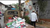 Trantib Sat Pol PP dan Panwascam Kecamatan Karangbahagia Tertibkan Atribut Alat Peraga Sosialisasi