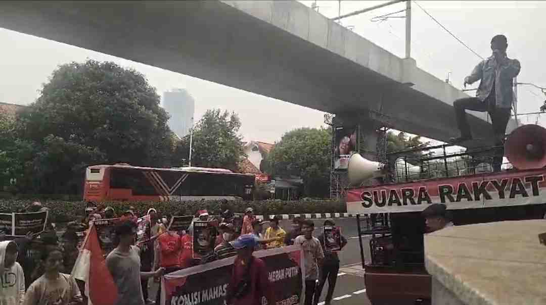 Koalisi Mahasiswa Benteng Merah Putih Gelar Aksi, Tuntut Jaksa Agung Burhanuddin  ST. Mundur dari Jabatannya