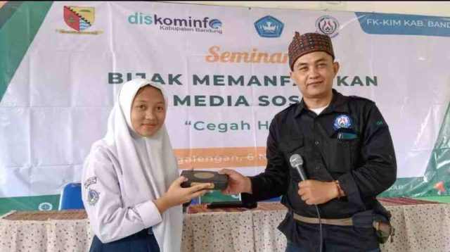 FK-KIM Kabupaten Bandung Dorong Sekolah Bentuk KIM Milenial