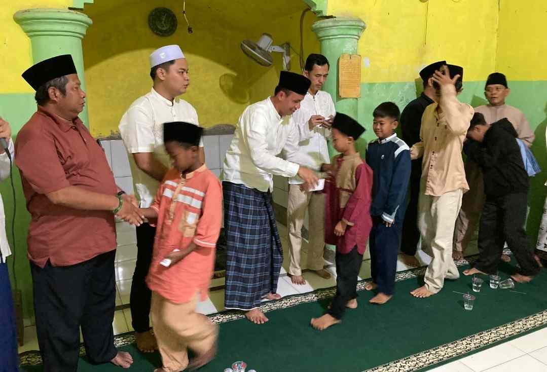 Camat Cabangbungin,Ketua DPK KNPI dan Pemerhati Lingkungan Hidup Gelar Subling dan Santunan Anak  Yatim