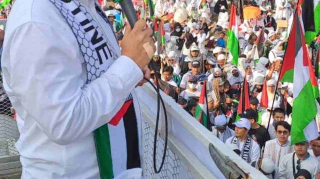 Ketua DPRD Kabupaten Bekasi BN.Holik Qodratulloh Dalam Aksi Bela Palestina : Penjajahan diatas Dunia Harus dihapuskan