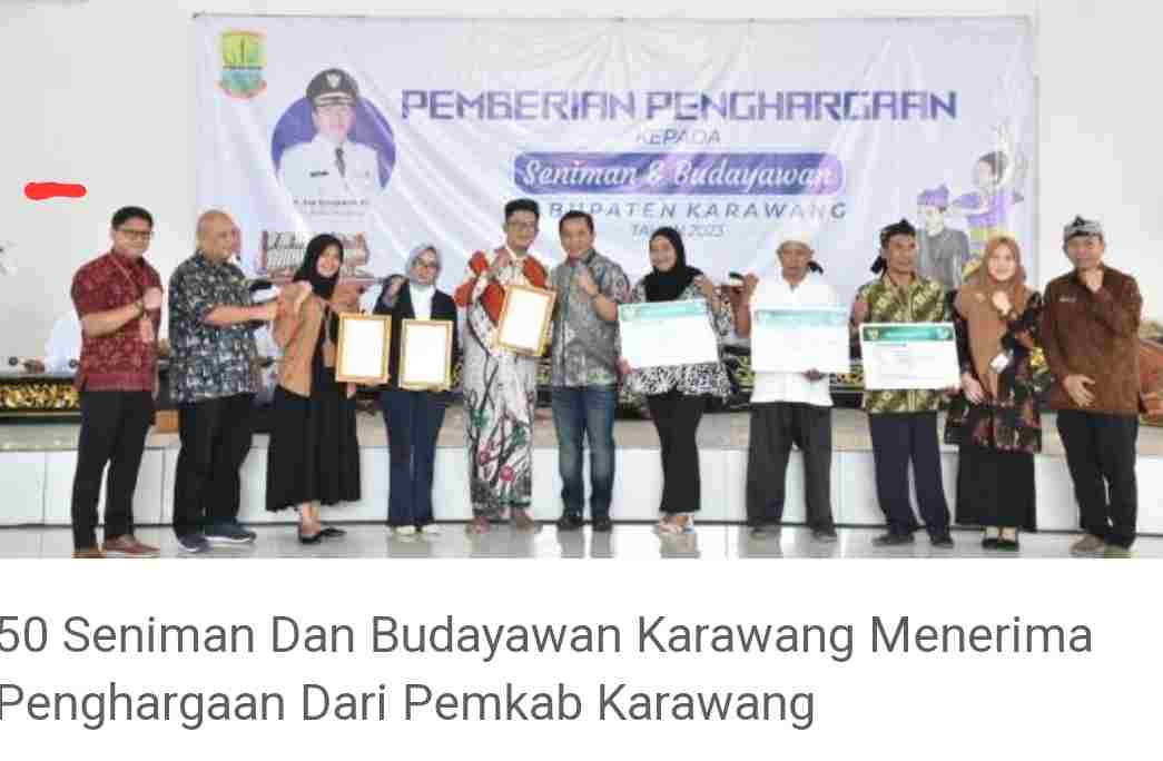 Pemkab Karawang  Berikan  Penghargaan Kepada 50 Seniman dan Budayawan