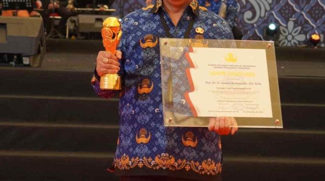 Jaksa Agung Prof. ST Burhanuddin Meraih Life Achievement Award dari Dewan Pengurus KORPRI