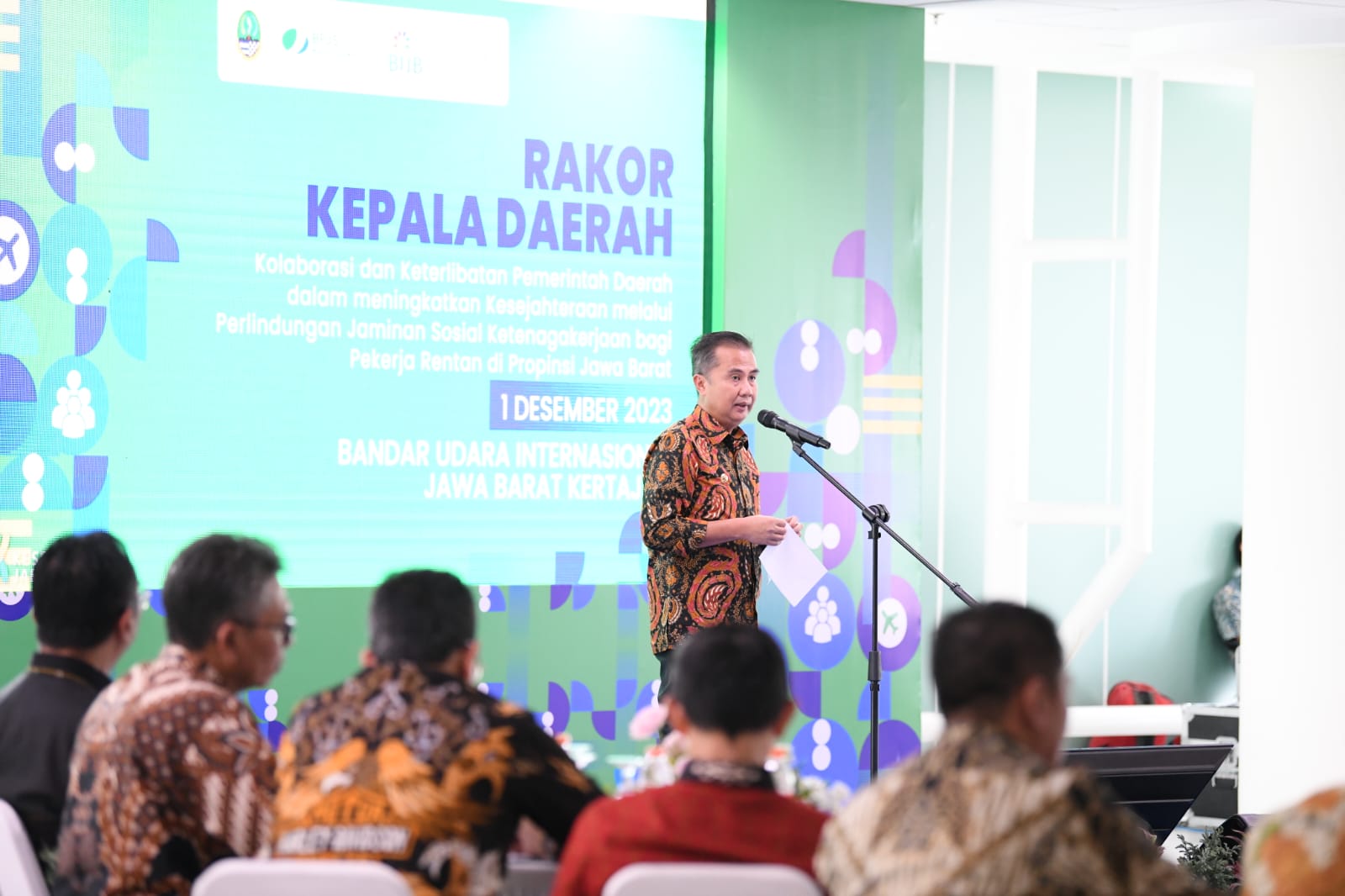 Pj Gubernur Jabar Bertemu Bupati dan Wali Kota Bahas Isu Terkini