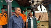 Tinjau Dampak Gempa di Pamijahan Bogor, Bey: Respons Cepat Kunci Penanganan Dampak Bencana
