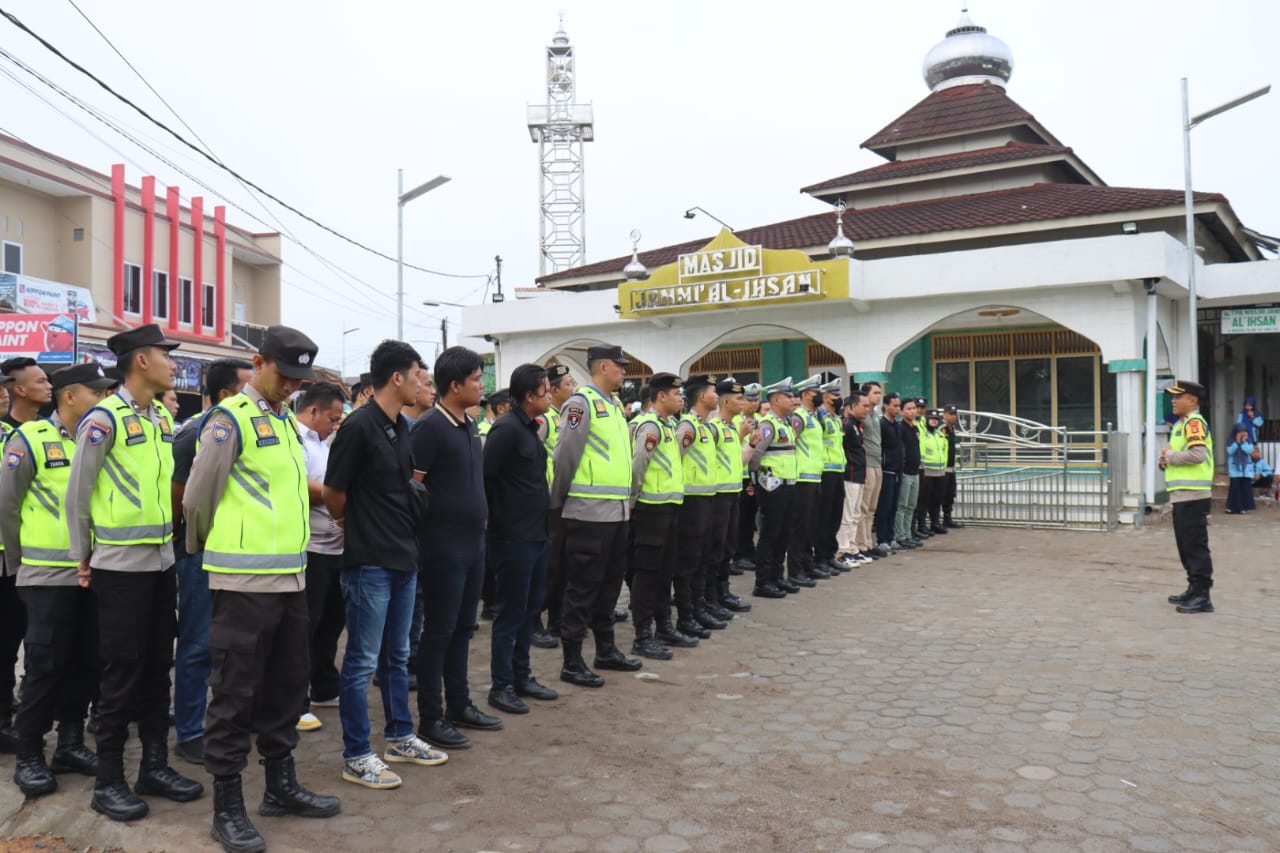 Personil Polres PALI Melaksanakan Pengamanan Gemerlap Flashmob Yang Digelar Partai Keadilan Sejahtera (PKS)