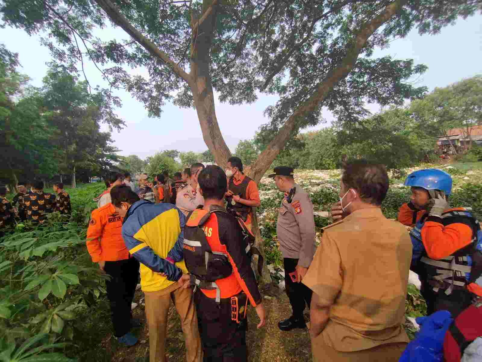 Geger Ada Mayat Mengambang di Kali Ciherang