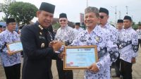 Pj. Bupati Fauzan Menjadi Irup Upacara Peringatan Hari KORPRI ke-52, PGRI ke-78 dan HGN Pj. Bupati Fauzan Menjadi Irup Upacara Peringatan Hari KORPRI ke-52, PGRI ke-78 dan HGN