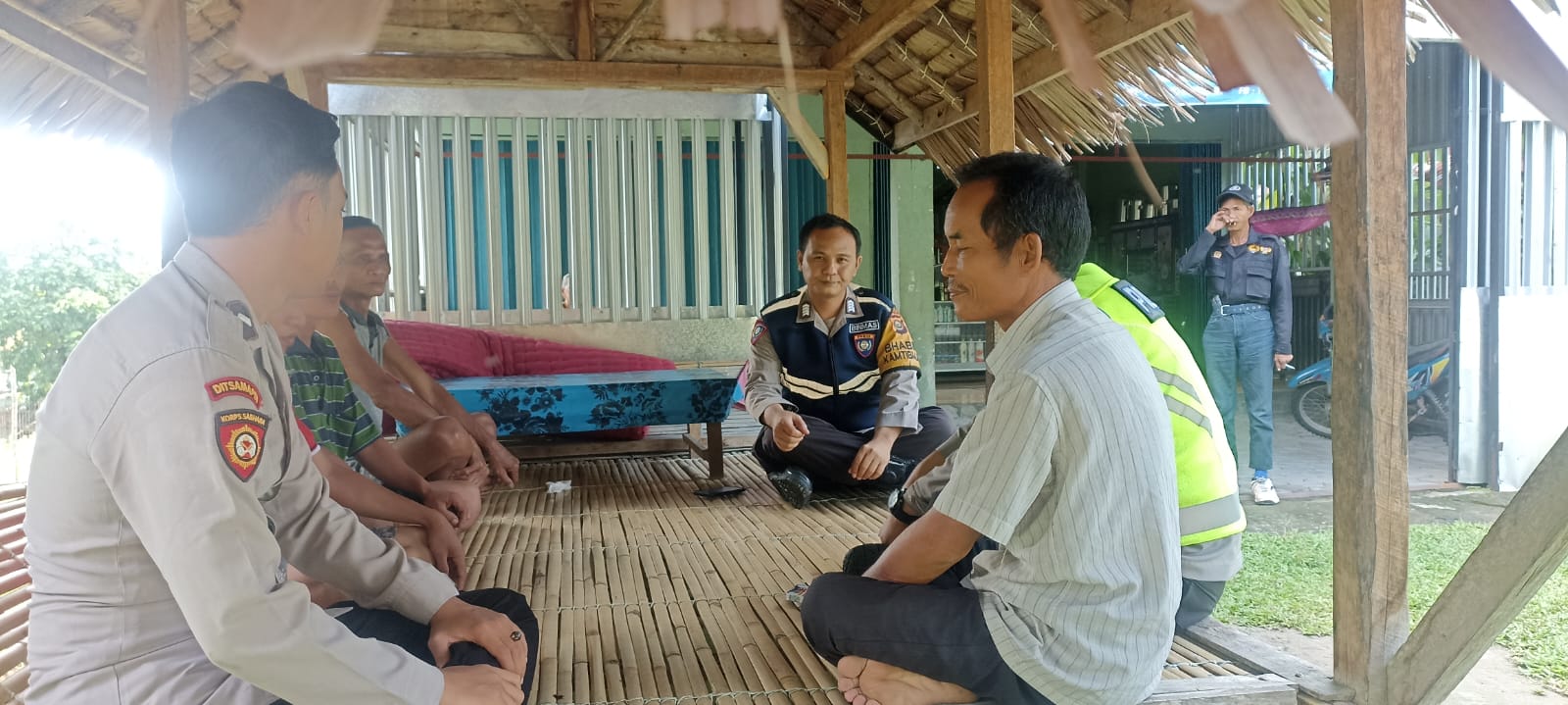 Polsek Penukal Utara Gelar Jum’at Curhat Di Desa Kota Baru