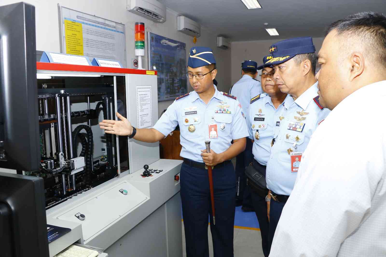 Dankoharmatau Meninjau Satuan Jajaran Depohar 50