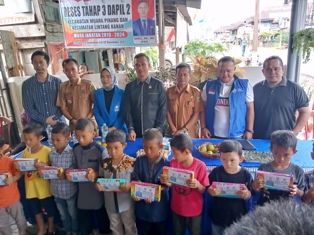 Reses Tahap 3 Dapil 2, Darli SH.,M.H Ketua DPD PAN EMPAT LAWANG Gelar Bakti Sosial