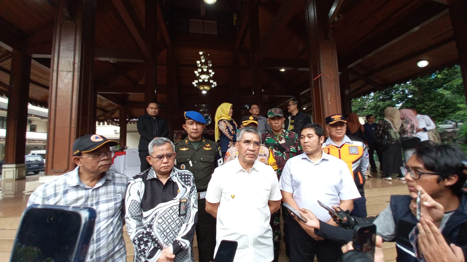 Penjabat Wali Kota Cimahi dan Forkopimda Tinjau Perayaan Malam Natal