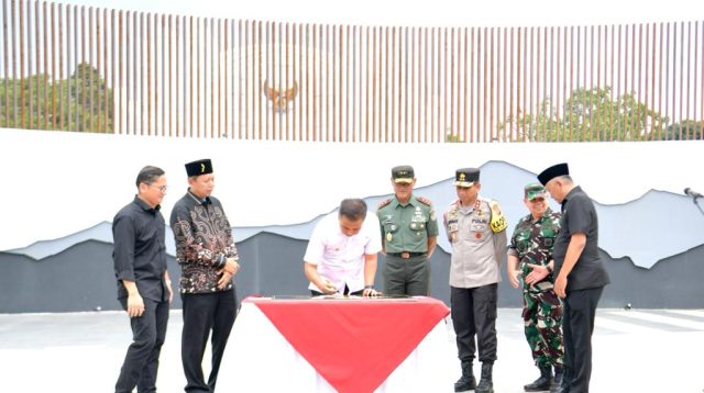 Resmikan Monumen Perjuangan Rakyat Jabar Hasil Revitalisasi, Bey: Mari Rawat Bersama-sama