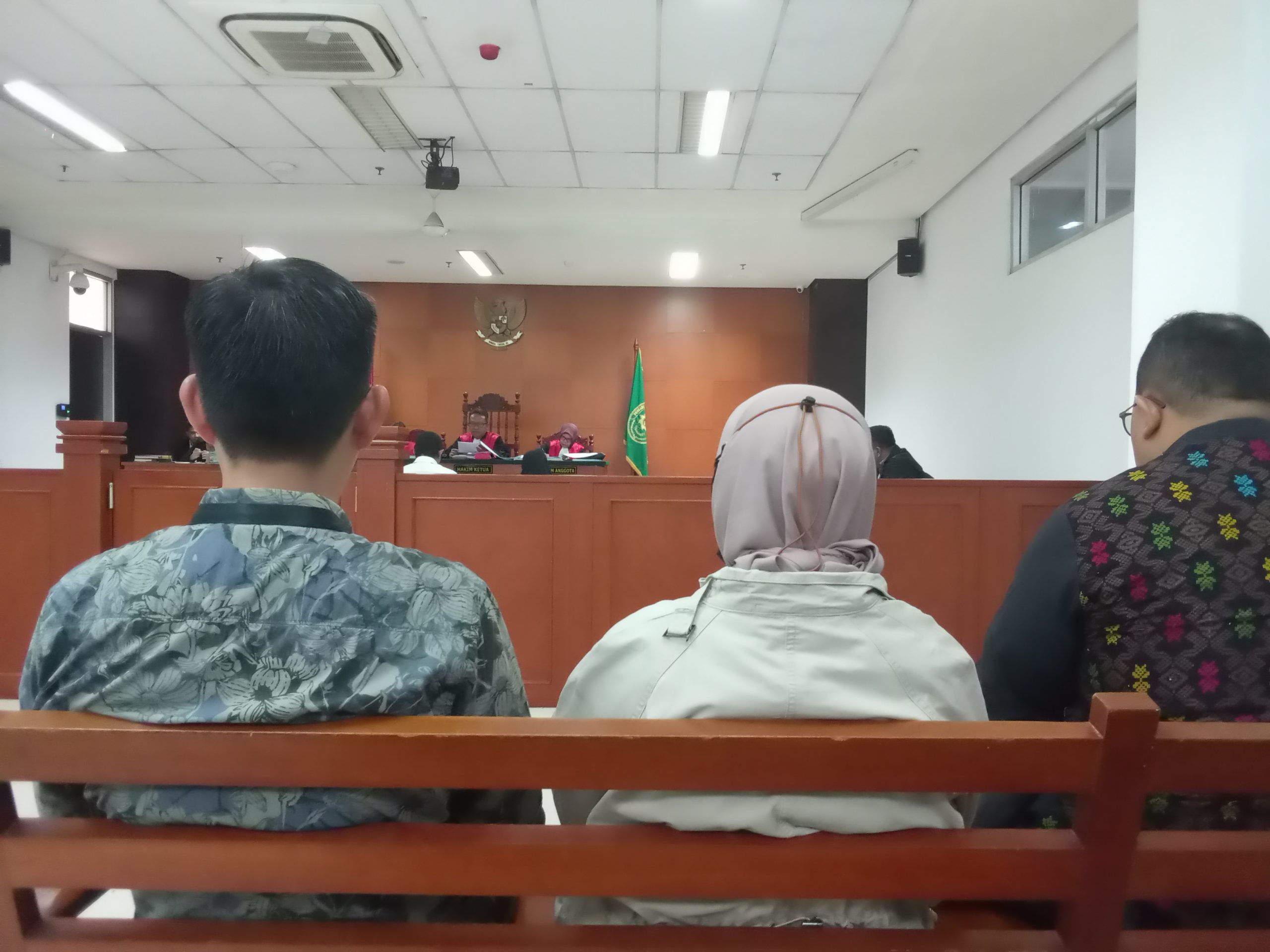 Terbukti Melakukan Kesaksian Palsu Diatas Sumpah, Hakim PN Jaktim Hukum 4 Bulan Penjara