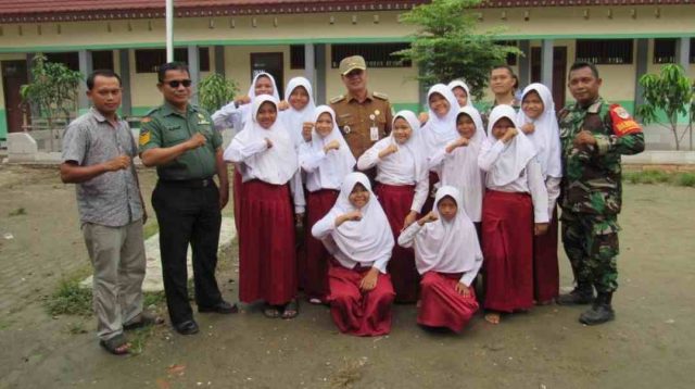 Army Go To School dan Sosialisasi Stop Bullying Perundungan di SDN 02 Setiajaya Cabangbungin