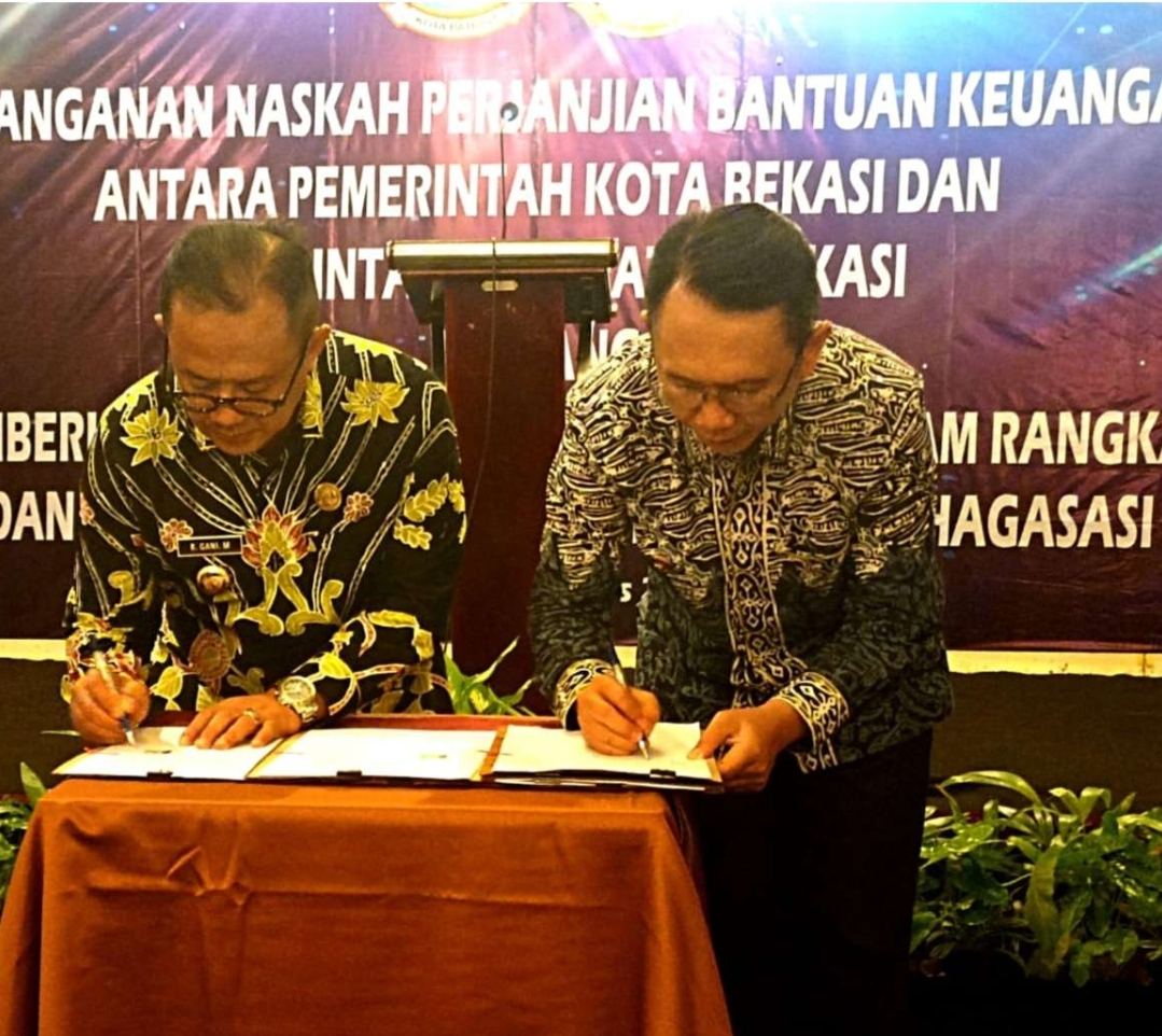 Pemkab dan Pemkot Bekasi Tandatangani Perjanjian Bantuan Keuangan Umum Pemisahan Aset Perumda Tirta Bhagasasi