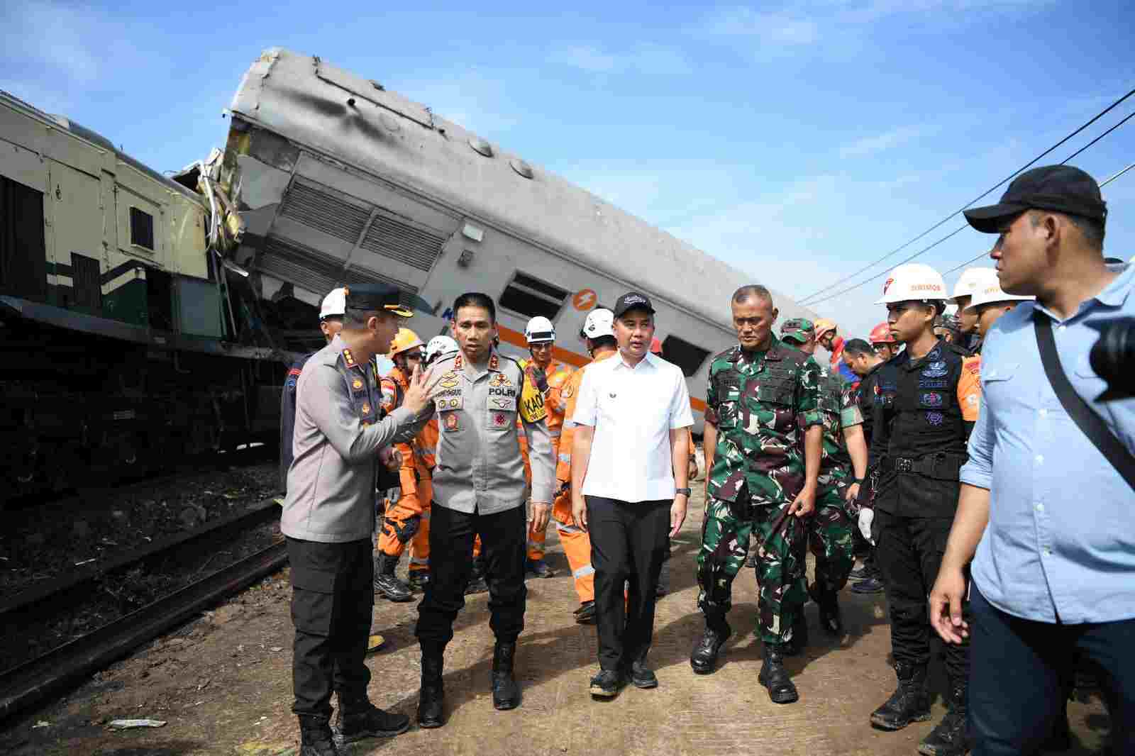 Bey Machmudin Sampaikan Duka Mendalam Musibah Kecelakaan Kereta Api di Kabupaten Bandung
