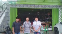 Guna Untuk Menyelesaikan Masalah, Karyawan PT. Tunas Tiga Saudara Mandiri Datangi Rumah Kepala Desa Guna Untuk Menyelesaikan Masalah, Karyawan PT. Tunas Tiga Saudara Mandiri Datangi Rumah Kepala Desa