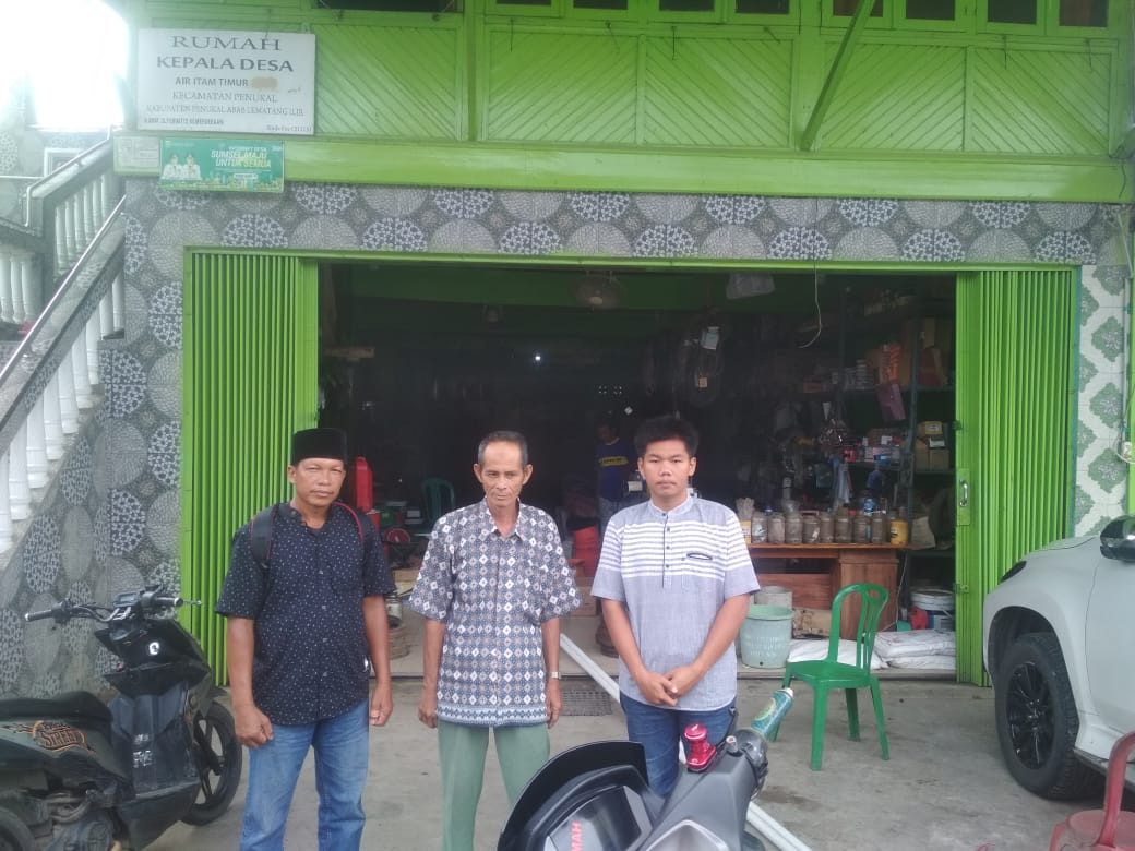 Guna Untuk Menyelesaikan Masalah, Karyawan PT. Tunas Tiga Saudara Mandiri  Datangi Rumah Kepala Desa