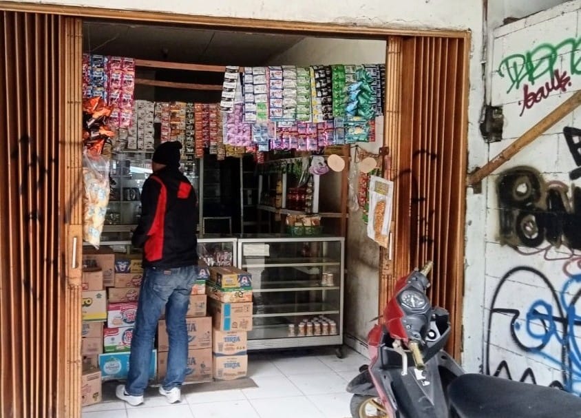 Diduga Setor Uang Bulanan kepada Oknum Polisi,Toko Kelontong Jual Tramadol