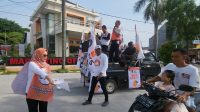 Seger Bener! Flashmob Kampanye Caleg PKS Teti Lestari di Cikarang Barat Bagikan Jeruk Seger Bener! Flashmob Kampanye Caleg PKS Teti Lestari di Cikarang Barat Bagikan Jeruk