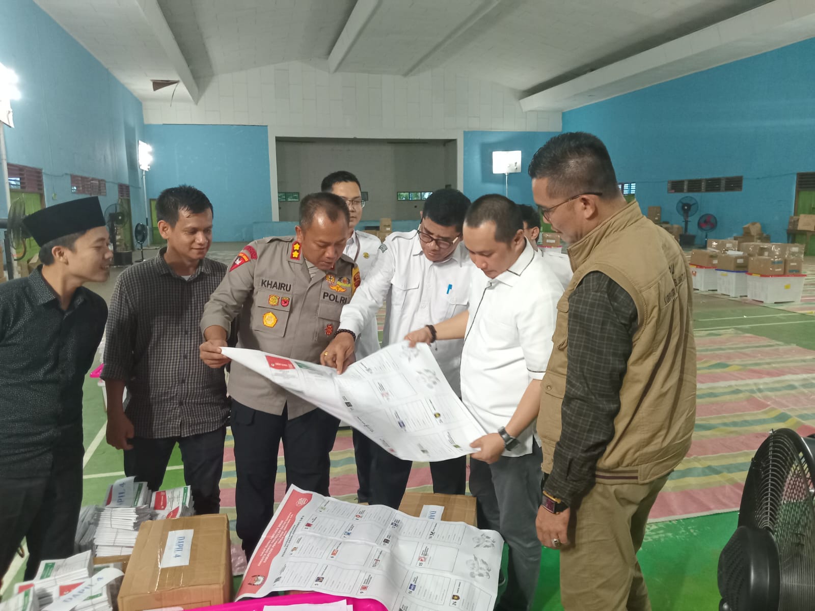 Kapolres PALI AKBP Khairu Nasrudin,S.I.K,M.H.,dan Kabag OPS KOMPOL Hendro Suwarno,S.H.,serta Ketua KPU Kabupaten PALI Sunario Menerima Kedatang KPU Provinsi