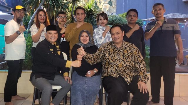 Ketua SMSI Kabupaten Bekasi Terpilih Beri Motivasi 3 Pengurus Yang Nyaleg