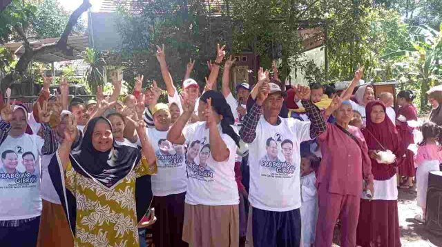 Giat Sosial, Relawan Brilian Prabowo-Gibran Berbagi Ribuan Porsi Bakso untuk Masyarakat Kabupaten Bekasi